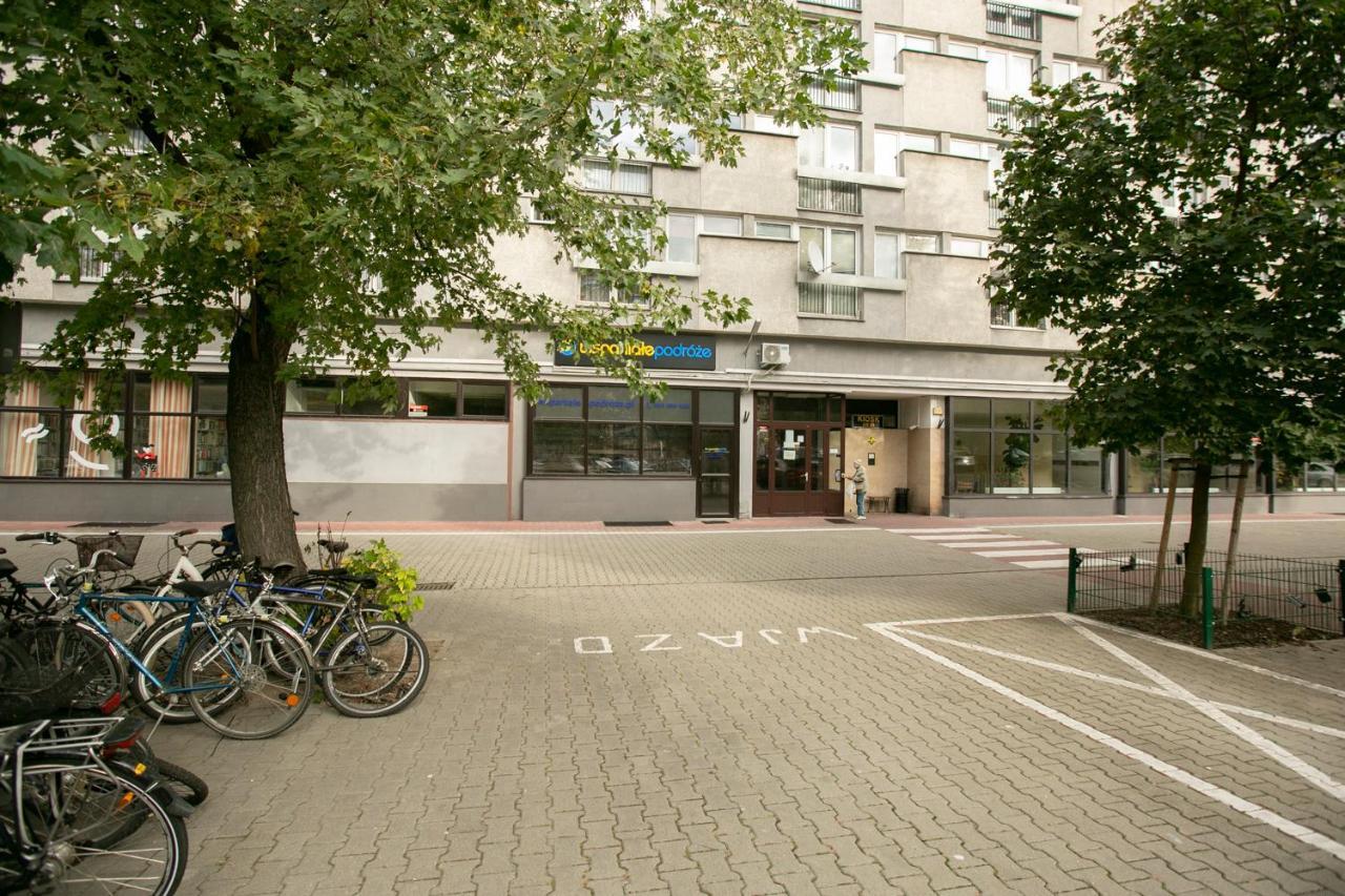 Przechodnia 2 Yellow - Biurko Oraz Wygodny Fotel Do Pracy - Better Rental Warszawa Eksteriør bilde